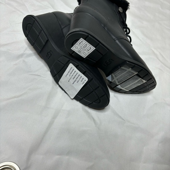 Ugg wedge boots RARE - Picture 5 of 9